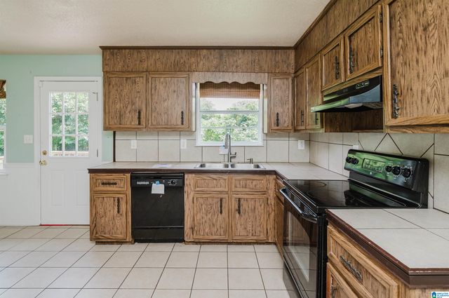 105 GREENRIDGE TERRACE, Bessemer, AL 35023