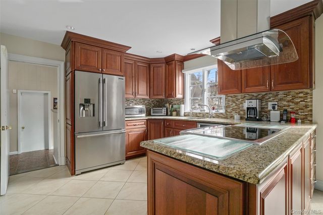 62 Sprain Valley Road, Scarsdale, NY 10583