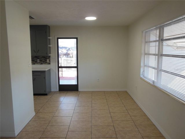 2204 20TH AVENUE W, Bradenton, FL 34205