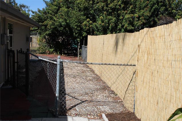 2204 20TH AVENUE W, Bradenton, FL 34205