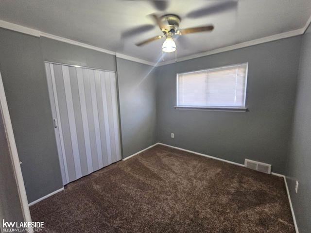 30541 Bluehill Street, Roseville, MI 48066