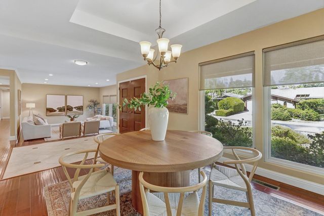 861 Wixford Way, Sacramento, CA 95864