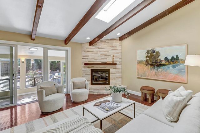 861 Wixford Way, Sacramento, CA 95864