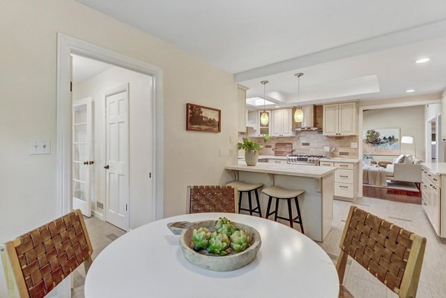861 Wixford Way, Sacramento, CA 95864
