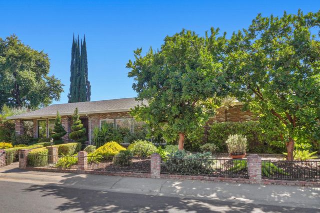 861 Wixford Way, Sacramento, CA 95864