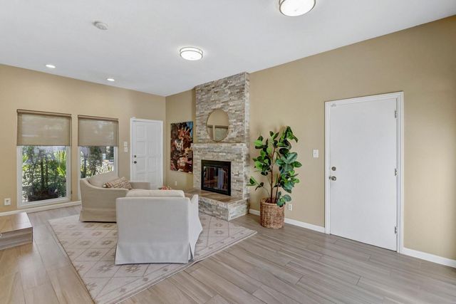 861 Wixford Way, Sacramento, CA 95864