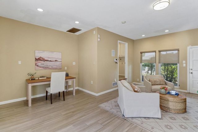 861 Wixford Way, Sacramento, CA 95864