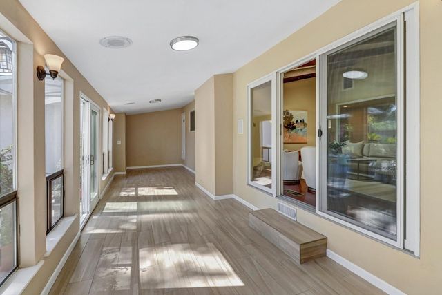 861 Wixford Way, Sacramento, CA 95864