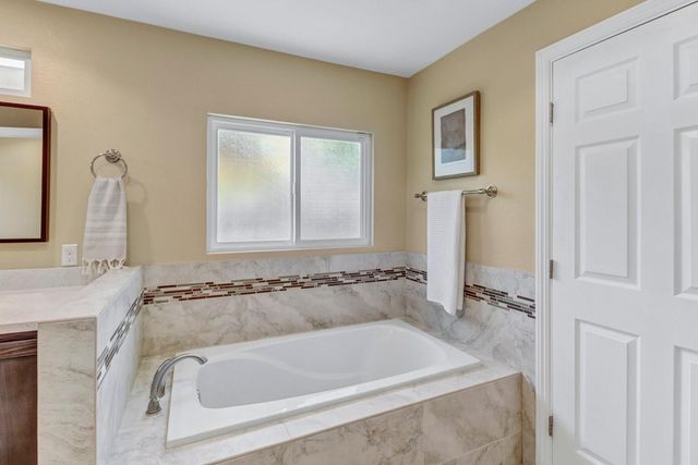 861 Wixford Way, Sacramento, CA 95864