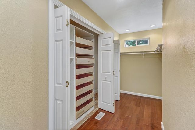861 Wixford Way, Sacramento, CA 95864
