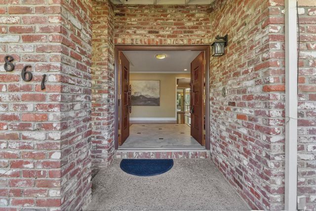 861 Wixford Way, Sacramento, CA 95864