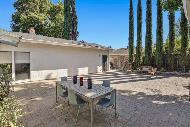 861 Wixford Way, Sacramento, CA 95864