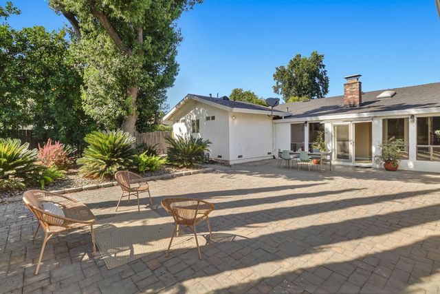 861 Wixford Way, Sacramento, CA 95864