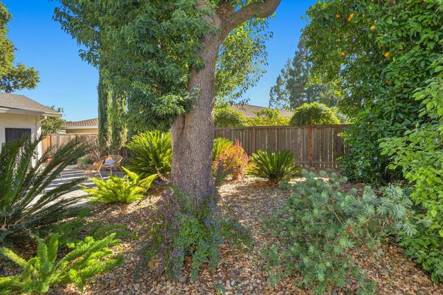 861 Wixford Way, Sacramento, CA 95864