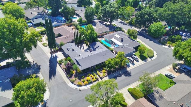 861 Wixford Way, Sacramento, CA 95864
