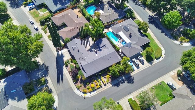 861 Wixford Way, Sacramento, CA 95864