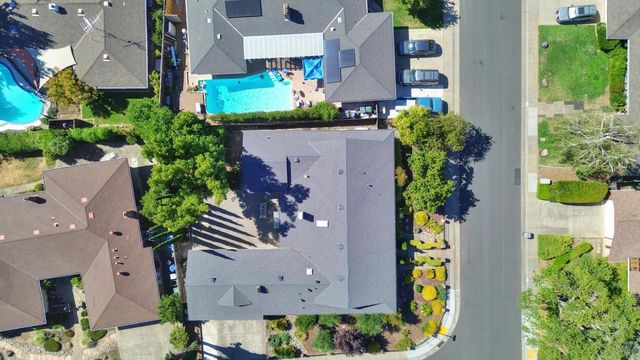 861 Wixford Way, Sacramento, CA 95864