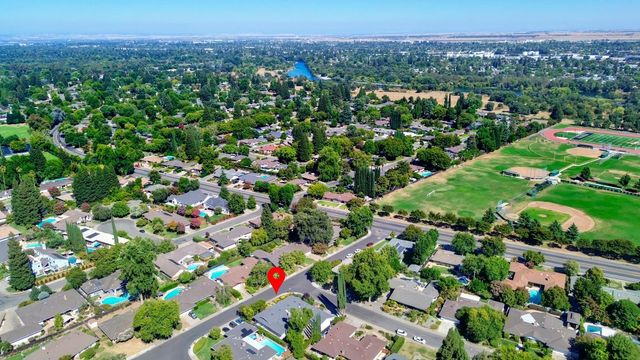 861 Wixford Way, Sacramento, CA 95864