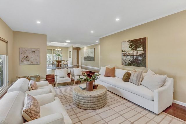 861 Wixford Way, Sacramento, CA 95864
