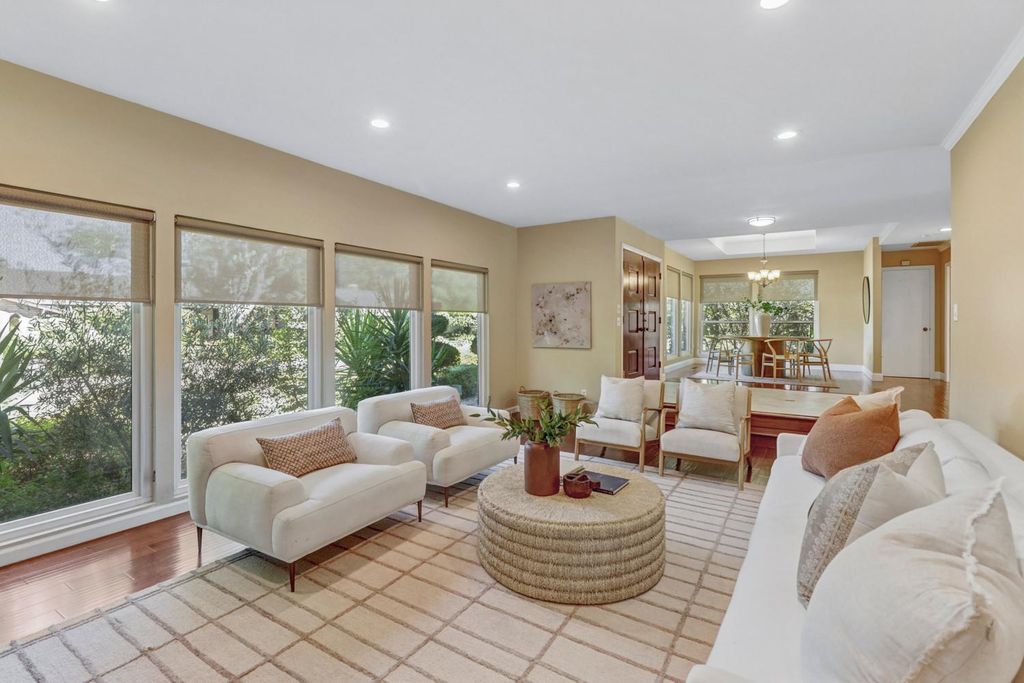 861 Wixford Way, Sacramento, CA 95864