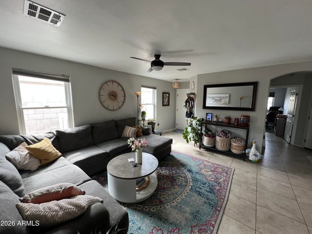 11206 W CHASE Drive, Avondale, AZ 85323
