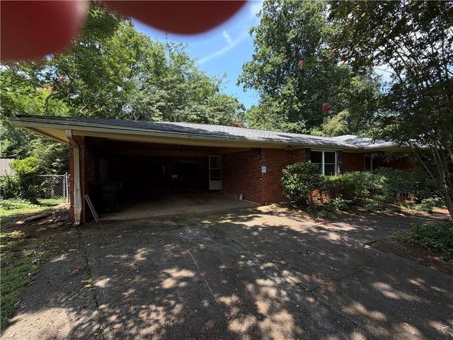 1070 Delmont Terrace, Roswell, GA 30075