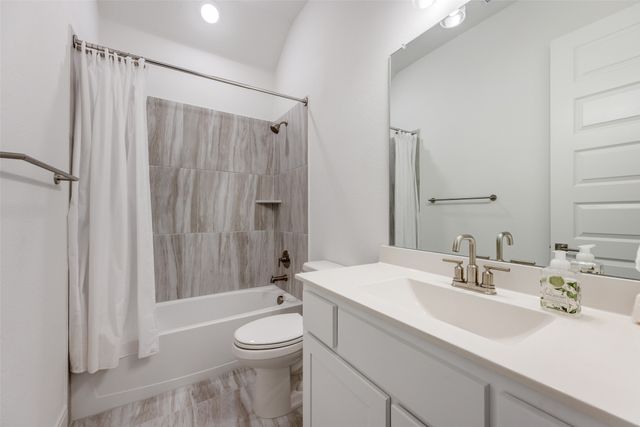 1815 Bell Court, Van Alstyne, TX 75495