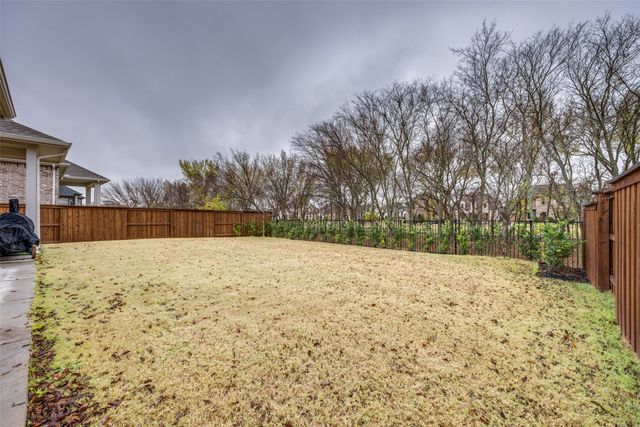 1815 Bell Court, Van Alstyne, TX 75495