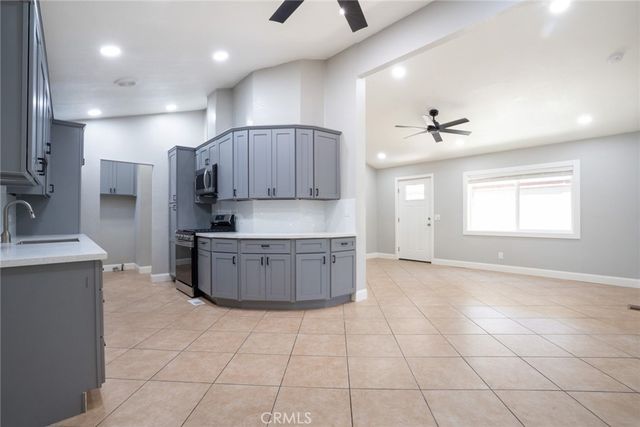 218 Las Brisas, Pomona, CA 91768