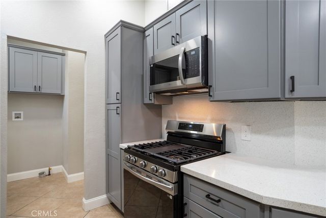218 Las Brisas, Pomona, CA 91768