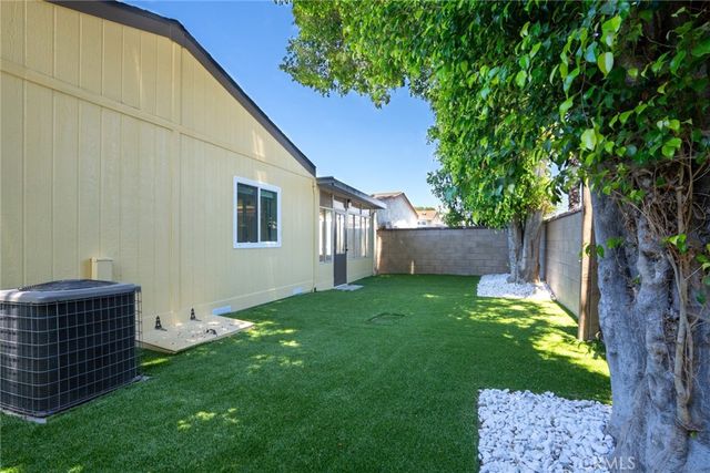 218 Las Brisas, Pomona, CA 91768