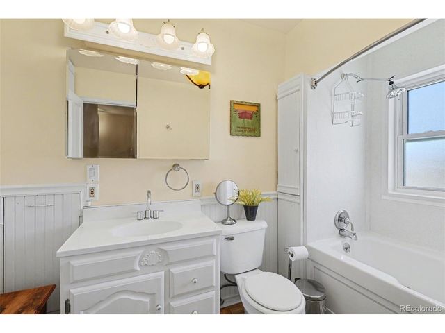 9795 Morrison Rd, Lakewood, CO 80227