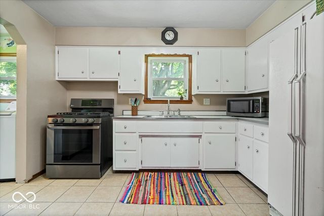 6906 Hendricks Street, Anderson, IN 46013