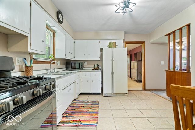 6906 Hendricks Street, Anderson, IN 46013