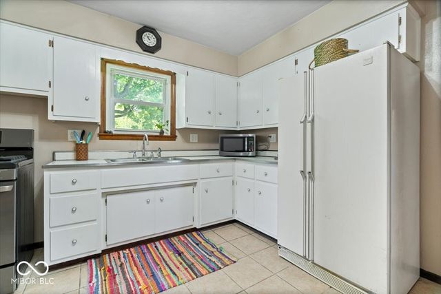 6906 Hendricks Street, Anderson, IN 46013