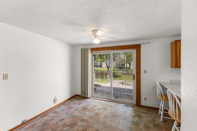 2347 E 38th Street, Des Moines, IA 50317