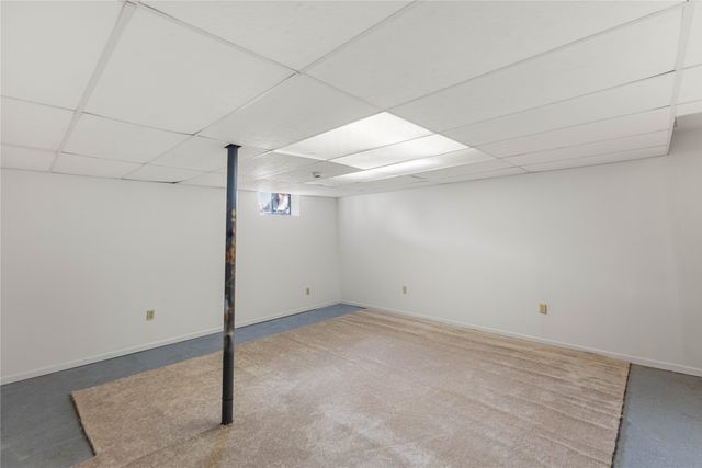 2347 E 38th Street, Des Moines, IA 50317