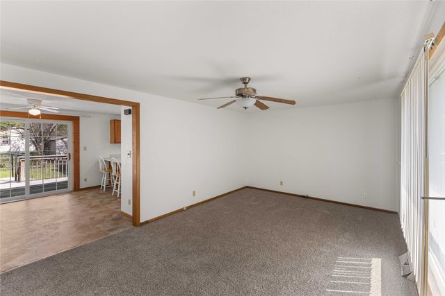 2347 E 38th Street, Des Moines, IA 50317