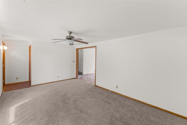 2347 E 38th Street, Des Moines, IA 50317