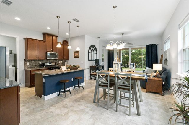 2487 YELLOW BRICK ROAD, St Cloud, FL 34772