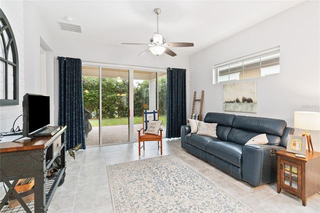 2487 YELLOW BRICK ROAD, St Cloud, FL 34772