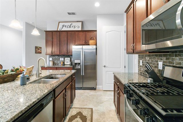 2487 YELLOW BRICK ROAD, St Cloud, FL 34772