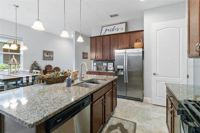 2487 YELLOW BRICK ROAD, St Cloud, FL 34772