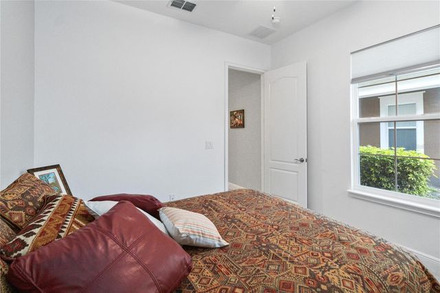 2487 YELLOW BRICK ROAD, St Cloud, FL 34772