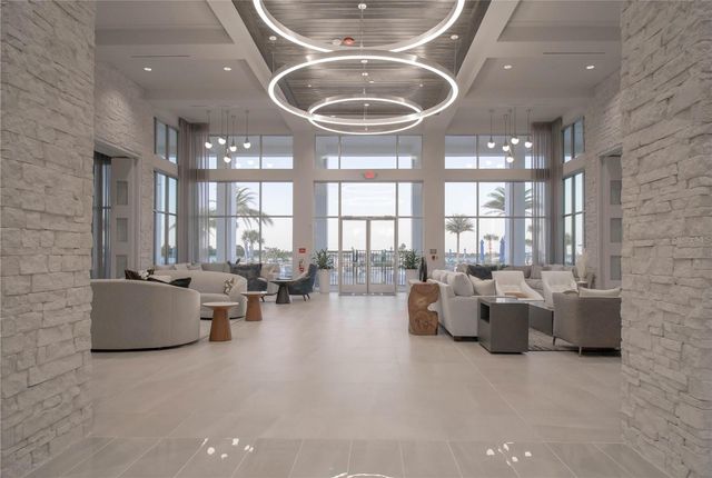 2487 YELLOW BRICK ROAD, St Cloud, FL 34772