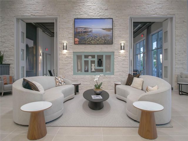 2487 YELLOW BRICK ROAD, St Cloud, FL 34772