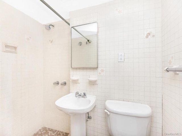 555 Kimball Avenue, Yonkers, NY 10704