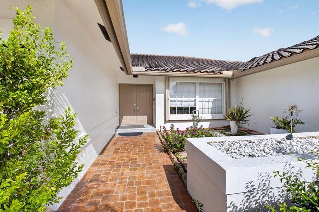 19505 SEDGEFIELD Terrace, Boca Raton, FL 33498