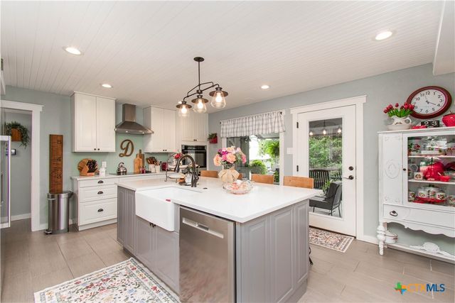 3329 Red Cliff Circle, Temple, TX 76502