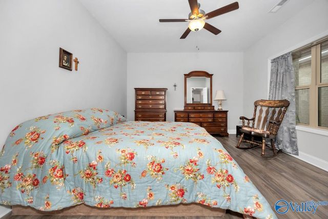 408 Ronnie Drive SE, Hartselle, AL 35640